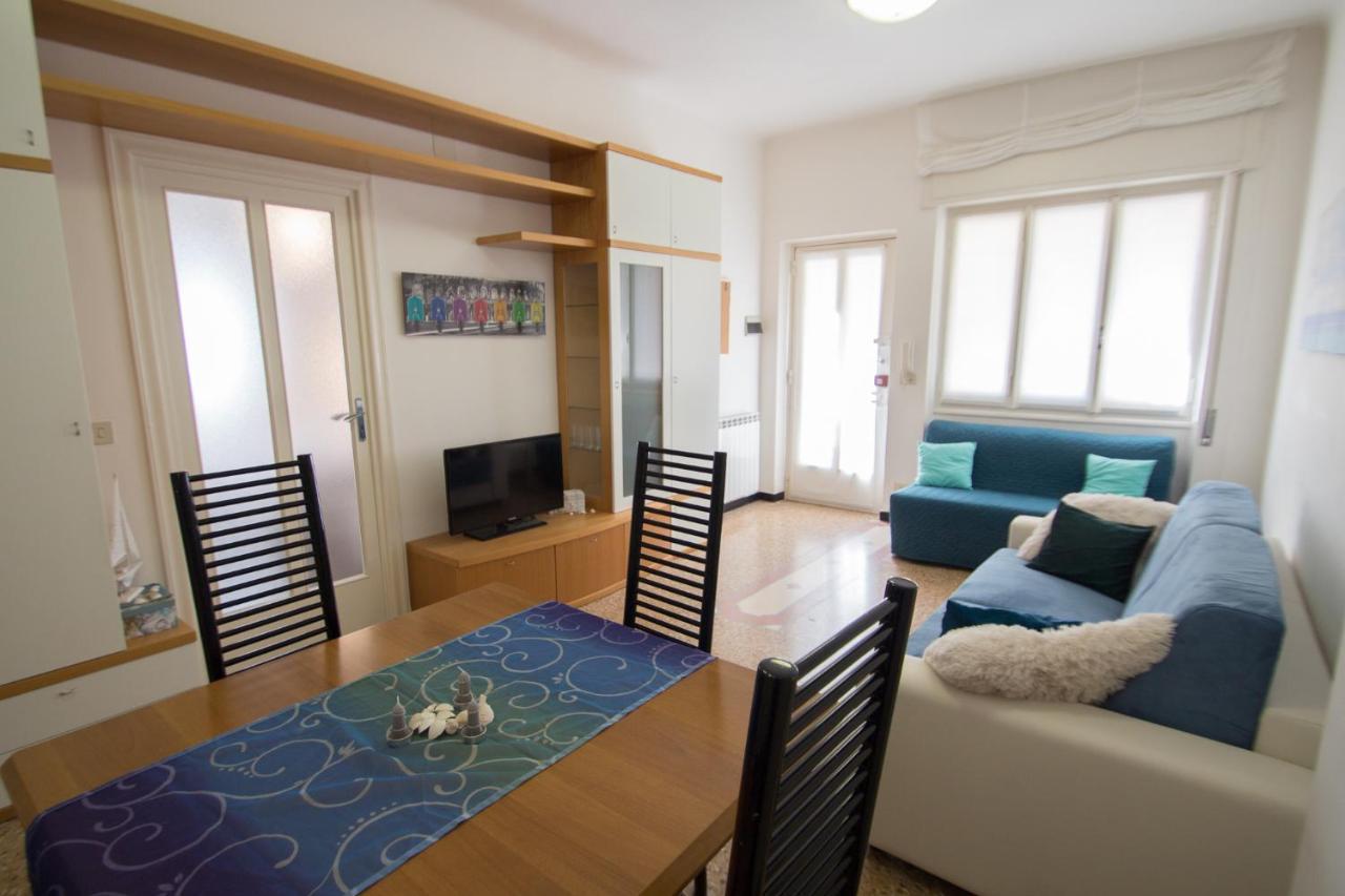 Grande Bilocale Con Giardino E Posto Auto Privato Comodo Al Mare Варацце Экстерьер фото