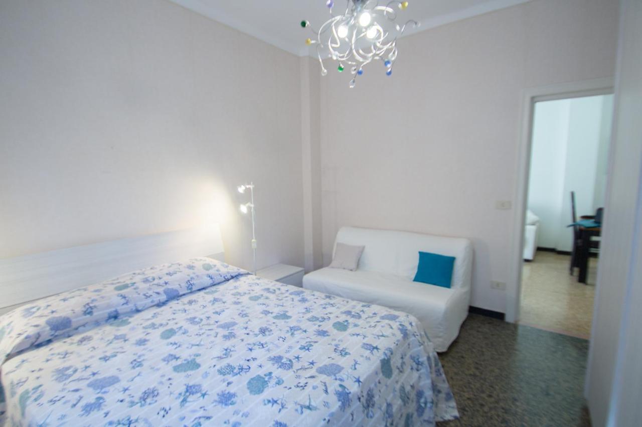 Grande Bilocale Con Giardino E Posto Auto Privato Comodo Al Mare Варацце Экстерьер фото