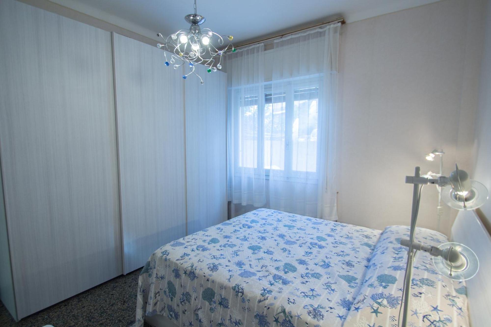 Grande Bilocale Con Giardino E Posto Auto Privato Comodo Al Mare Варацце Экстерьер фото